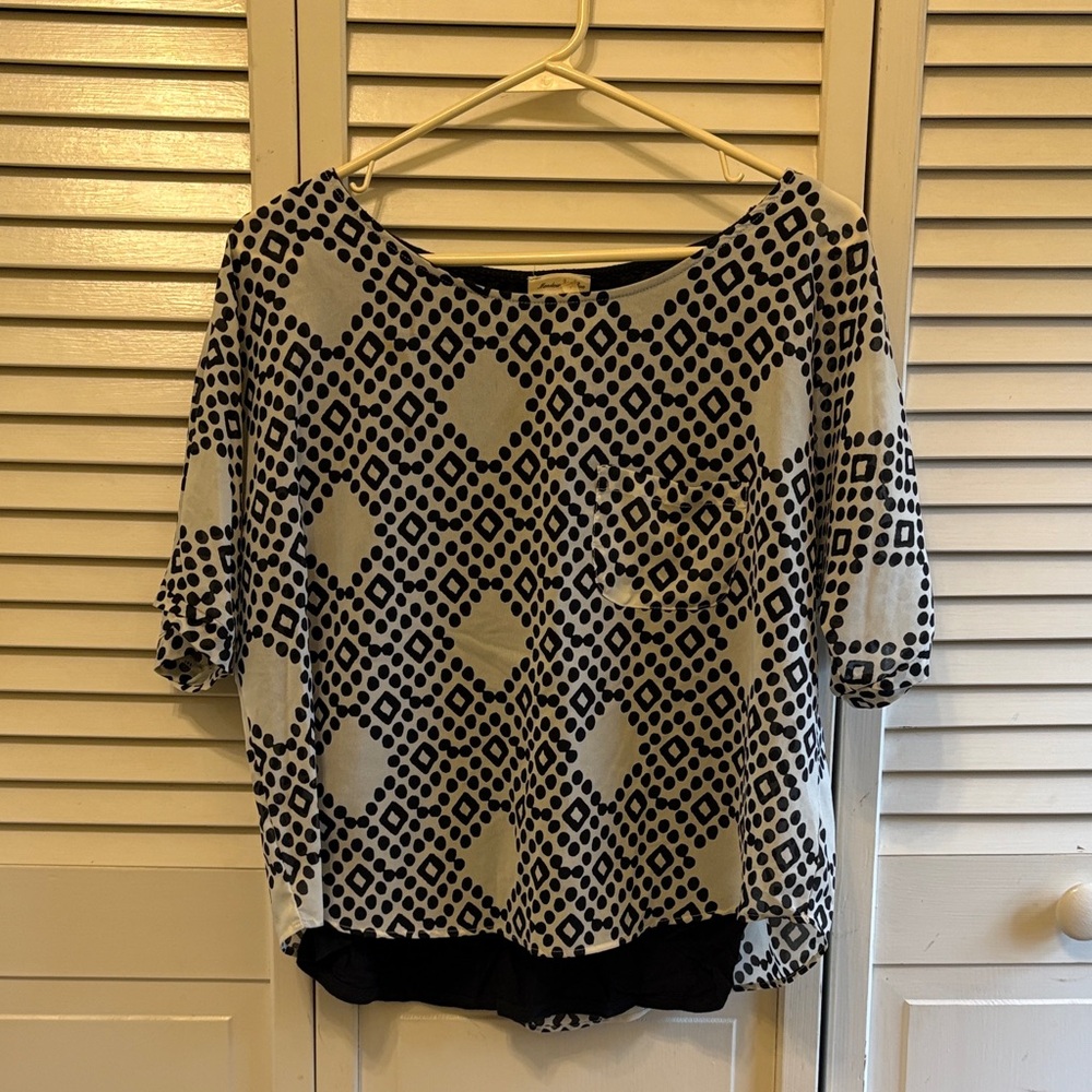 Meadow Rue Black & White Geometric Tunic Top